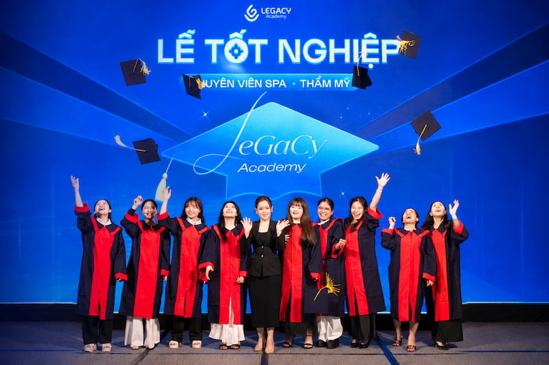Tại lễ tốt nghiệp Legacy academy