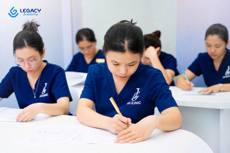 Legacy Academy cấp chứng chỉ